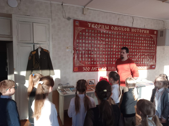 2-«А» класс посетил школьный музей при БОУ г. Омска «СОШ №2»..